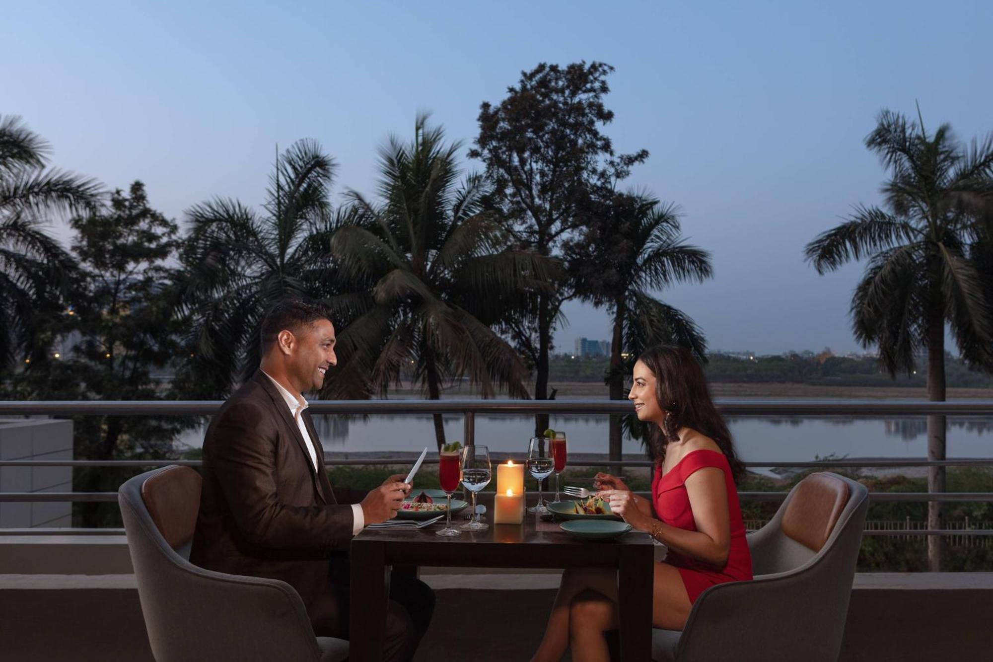 Surat Marriott Hotel Exterior foto