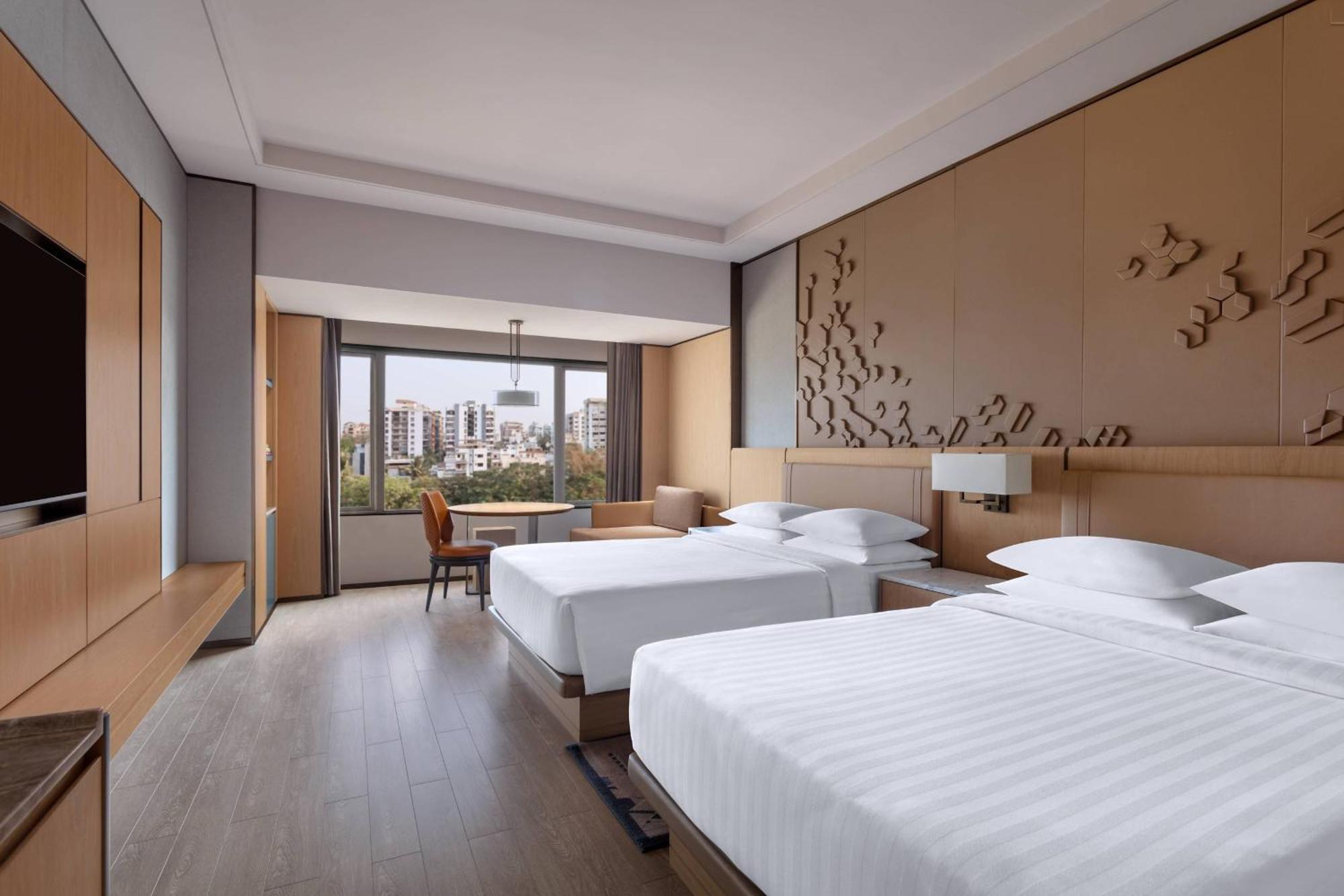 Surat Marriott Hotel Exterior foto